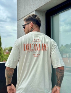 Remera over dream beige - comprar online