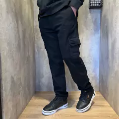 Jean mom cargo negro c77