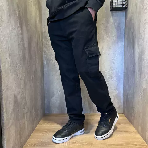 Jean mom cargo negro c77