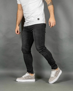 Jean elastizado semi chupin 300 - tienda online