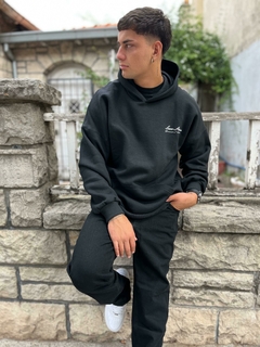 Canguro over frizado Luxe negro - comprar online
