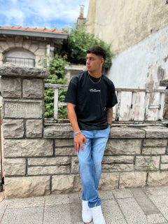 Remera over collusion negra - tienda online