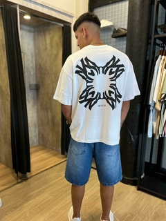 Imagen de Remera over Fogos blanca