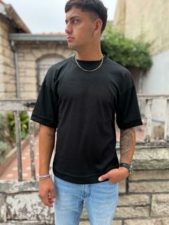 Remera panal over en internet