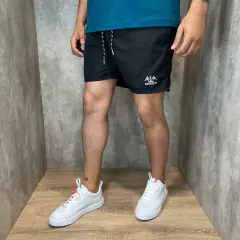 Short de baño negro en internet