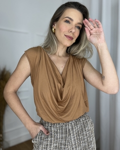 BLUSINHA LIZZY GOLA BOBA OMBRO