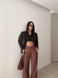 CALÇA BRUNA