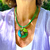 Collar verde hecho a mano