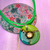 Collar artesanal de vidrio y cuero color verde
