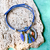 Collar azul de mujer