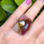 anillo ajustable de vidrio y lycra borravino