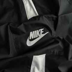 Pantalón Rompevientos Nike NSW - TRUE$HOP