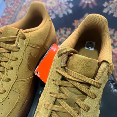 Imagen de Nike Air Force 1 Suede