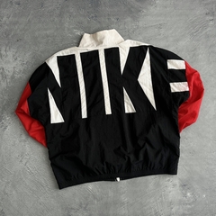 Rompevientos Big Nike
