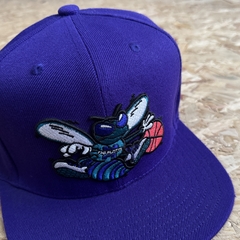 Gorra cerrada Mitchell & Ness Charlotte Hornet NBA - comprar online