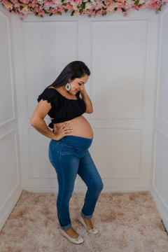 Imagem do Calça jeans gestante lisa skinny clara