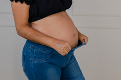 Calça jeans gestante lisa skinny clara na internet