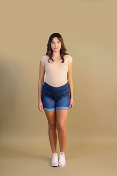 Short jeans gestante barra dobrada jeans escuro