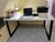 Mesa escritório medindo 1,20x0,62m com 0,75m de altura
