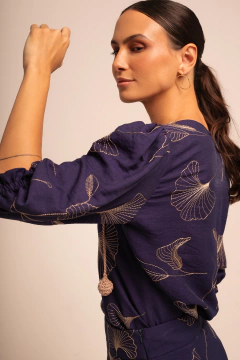 Bata Raquel marinho bordada - Atelier de Vestidos | Estilista Tati Magalhães | Made in Rio