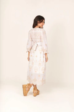 Vestido Clarice bordado na internet