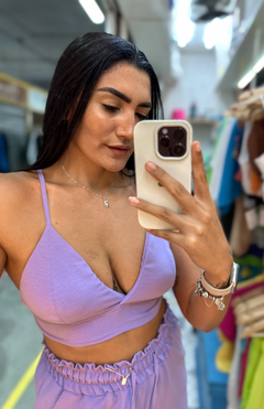 Cropped Alana alça na internet