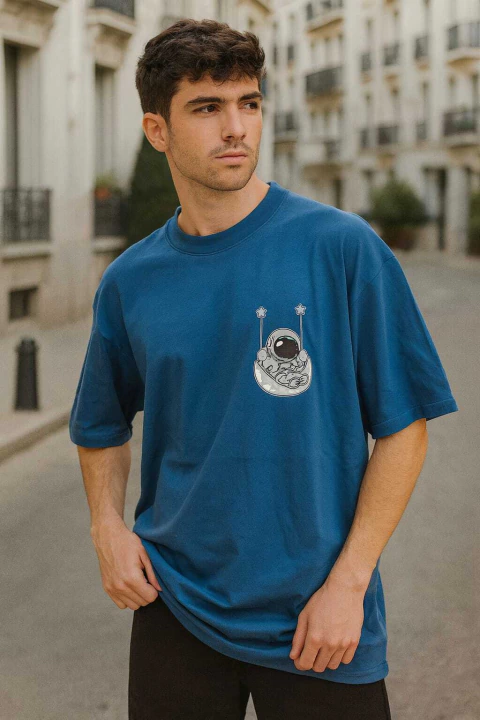 Remera Oversize Astronauta - comprar online