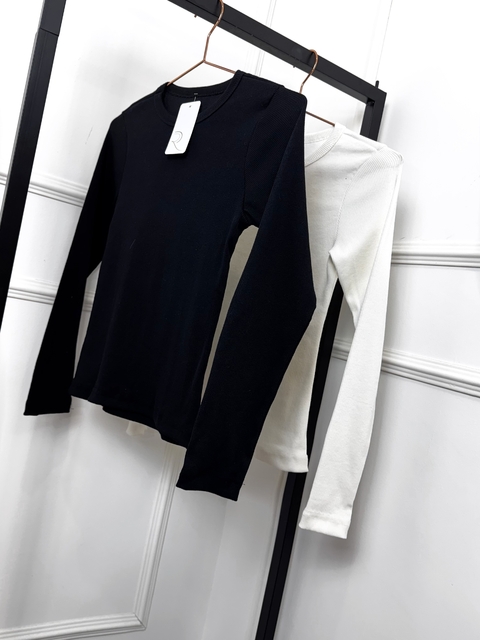 Blusa básica YAS - comprar online