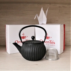 Tetera de hierro 500cc negra - comprar online