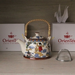 Tetera Chinas en nubes 900 cc con infusor