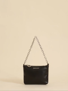 Minibag Agra Negra con Cadena - comprar online