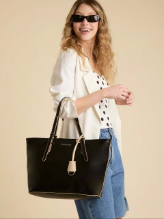 Cartera Shopper Nora Negra Porta Notebook en internet