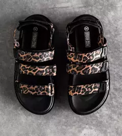 Sandalia Peiky animal print en internet