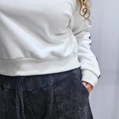 BUZO CROP 3 TIRAS - BLANCO - comprar online