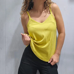MUSCULOSA LINO LEMON en internet