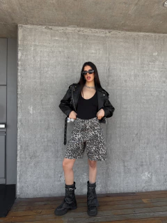 Bermuda Aron en internet