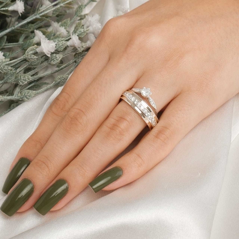 Alianças de prata com pedras e filetes dourado 6mm