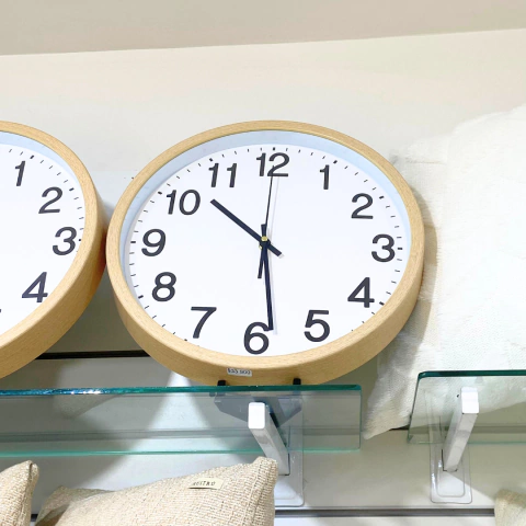 RELOJ DE PARED 35CM NUMEROS NEGROS - comprar online