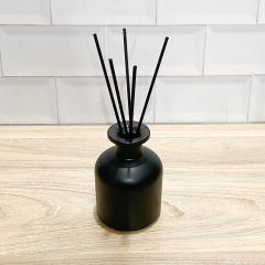 DIFUSOR MINI BOTELLON VIDRIO NEGRO en internet