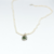 Choker de pérolas barrocas naturais com pingente orgânico quartzo verde