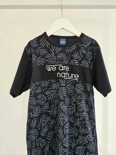 Camiseta We Are Nature Preto