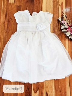 Vestido Batizado com Flor e Tule