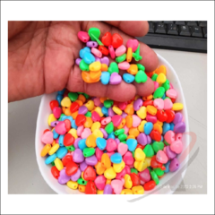 Coração passante 10mm em plástico 50g