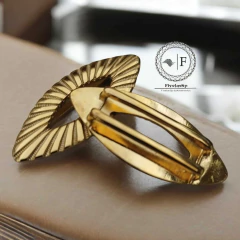 Fivela Metal Modelo Chuca Rajada 5,5cm x 2,5cm Cor Dourado 6pçs