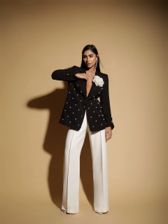 MAX BLAZER ALFAIATARIA PÉROLAS FLOWER - ABoutique by Daize Novaes