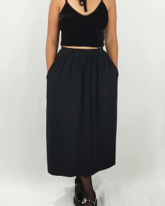 Saia Midi Preta na internet