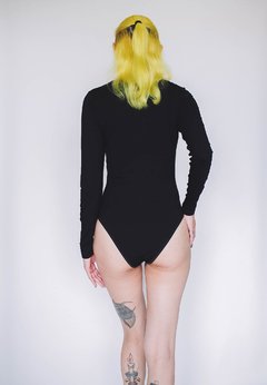 Body Salem na internet