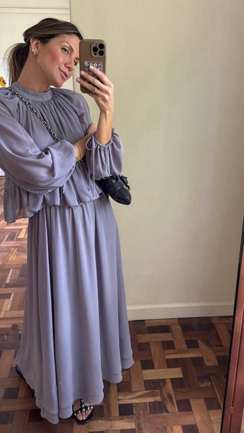 Vestido Longo Detalhes Babados