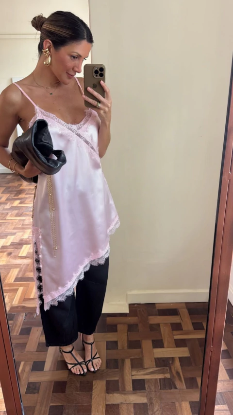 Vestido Assimétrico Renda