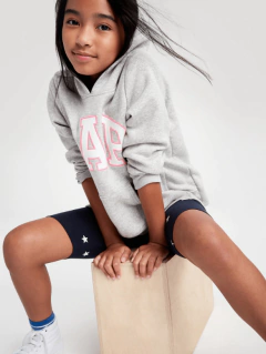 Campera "Gap". Gris con logo blanco y rosa - comprar online